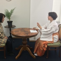 三輪 千鶴先生